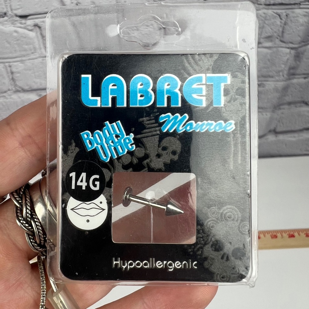 Body Vibe 14G Labret Monroe Spike Stud 316L Surgical Steel Hypoallergenic Silver